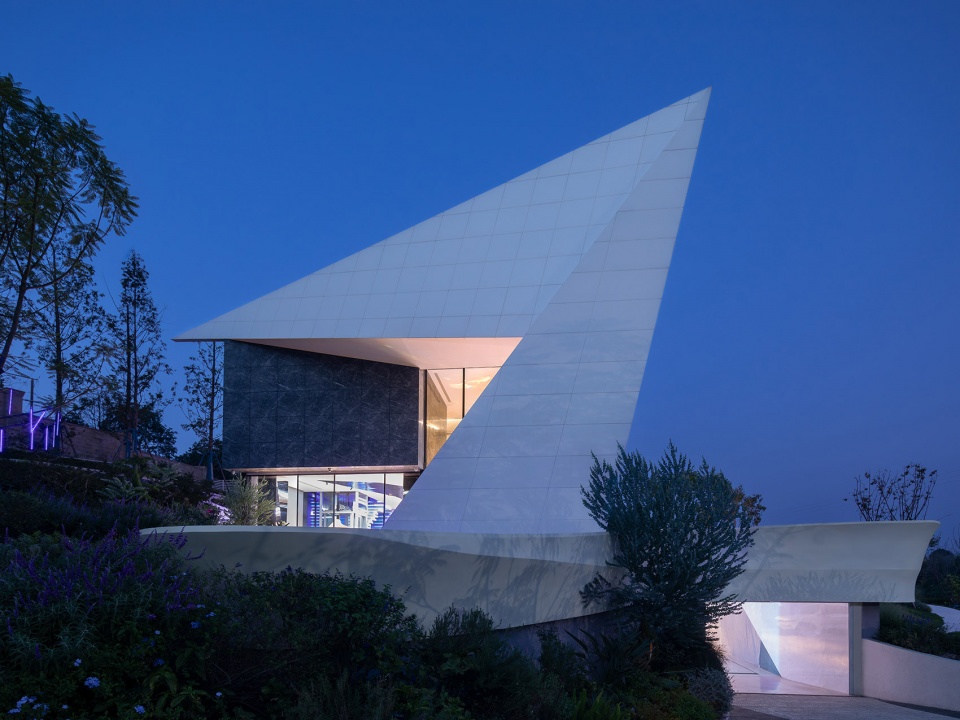 Thousand paper cranes House China by GrandZ Build Architectural Office Chongqing Co LTD