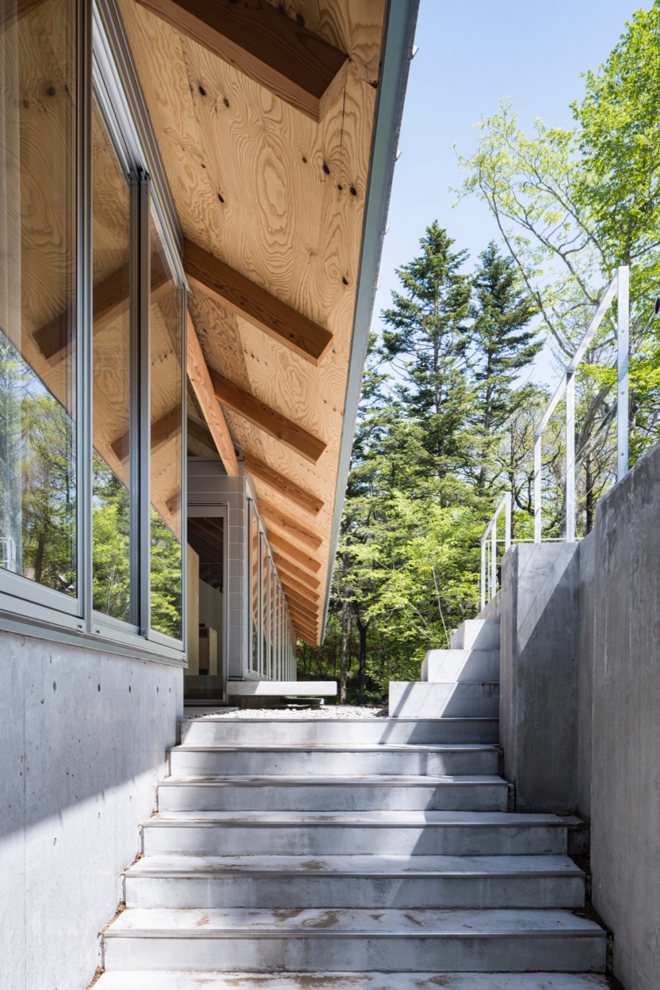 places in karuizawa by takahiro endo architects office