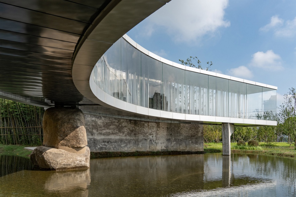 Lakeside Teahouse China by Domain Architects