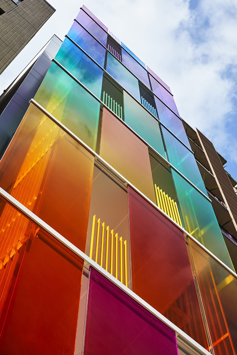 VERTICAL RAINBOW in Tokyo by SAKO Architects