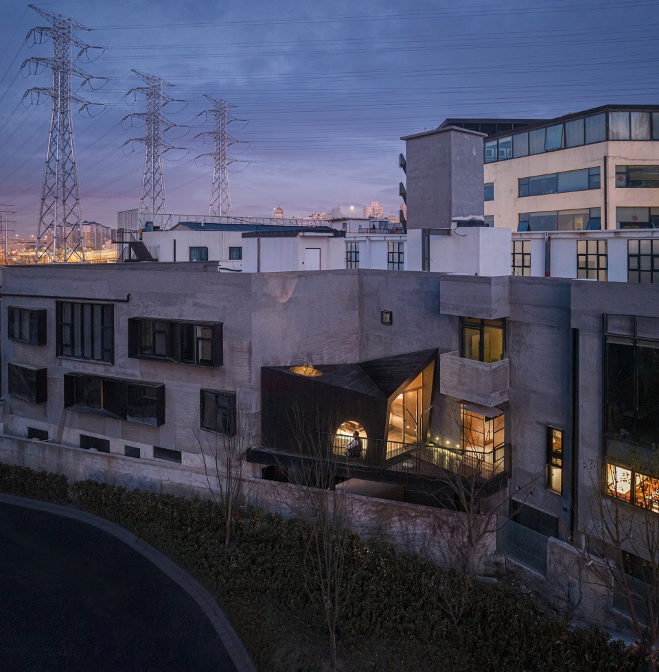 building in the cracks shanghai by benzhe architecture design
