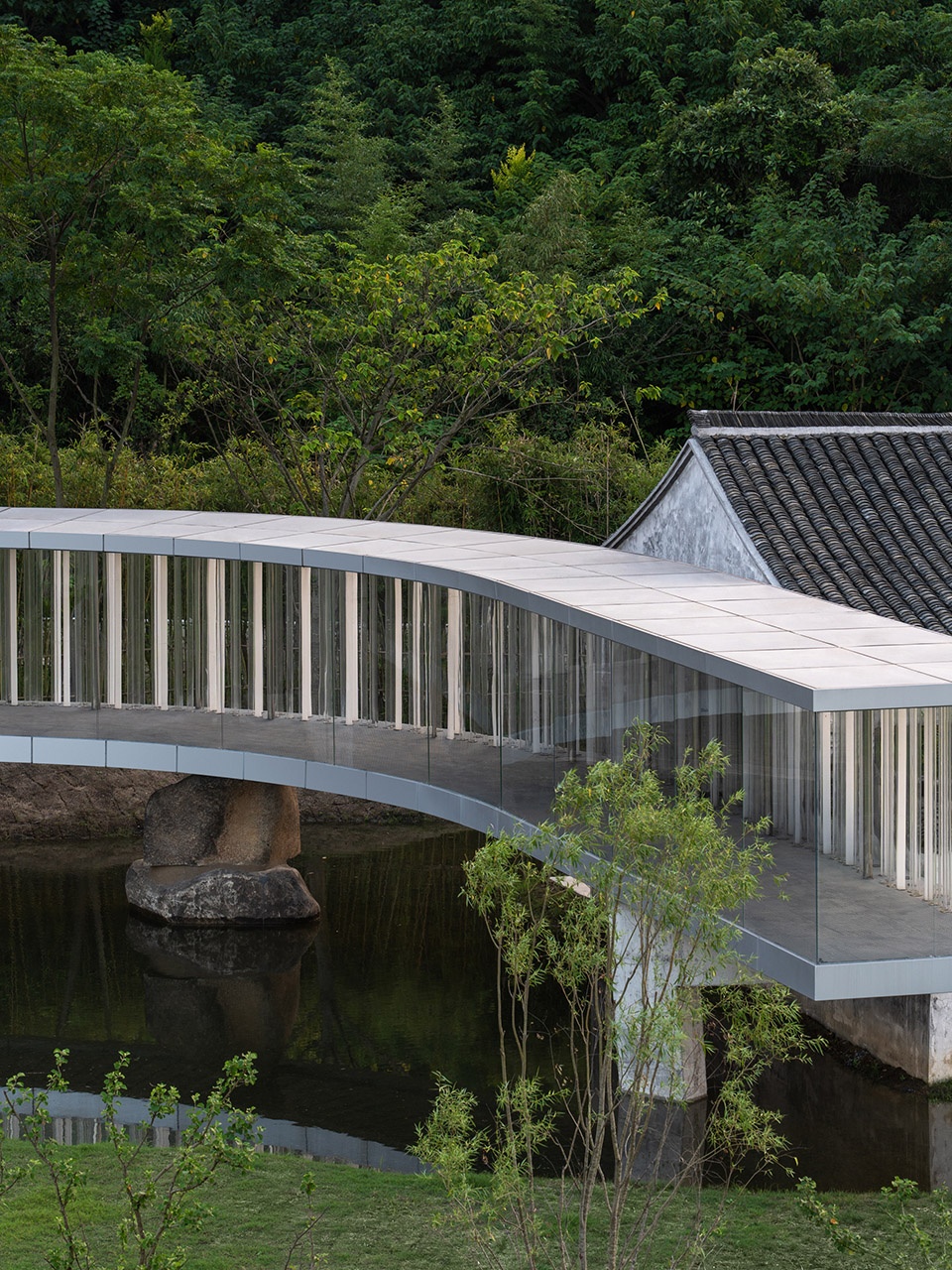 Lakeside Teahouse China by Domain Architects