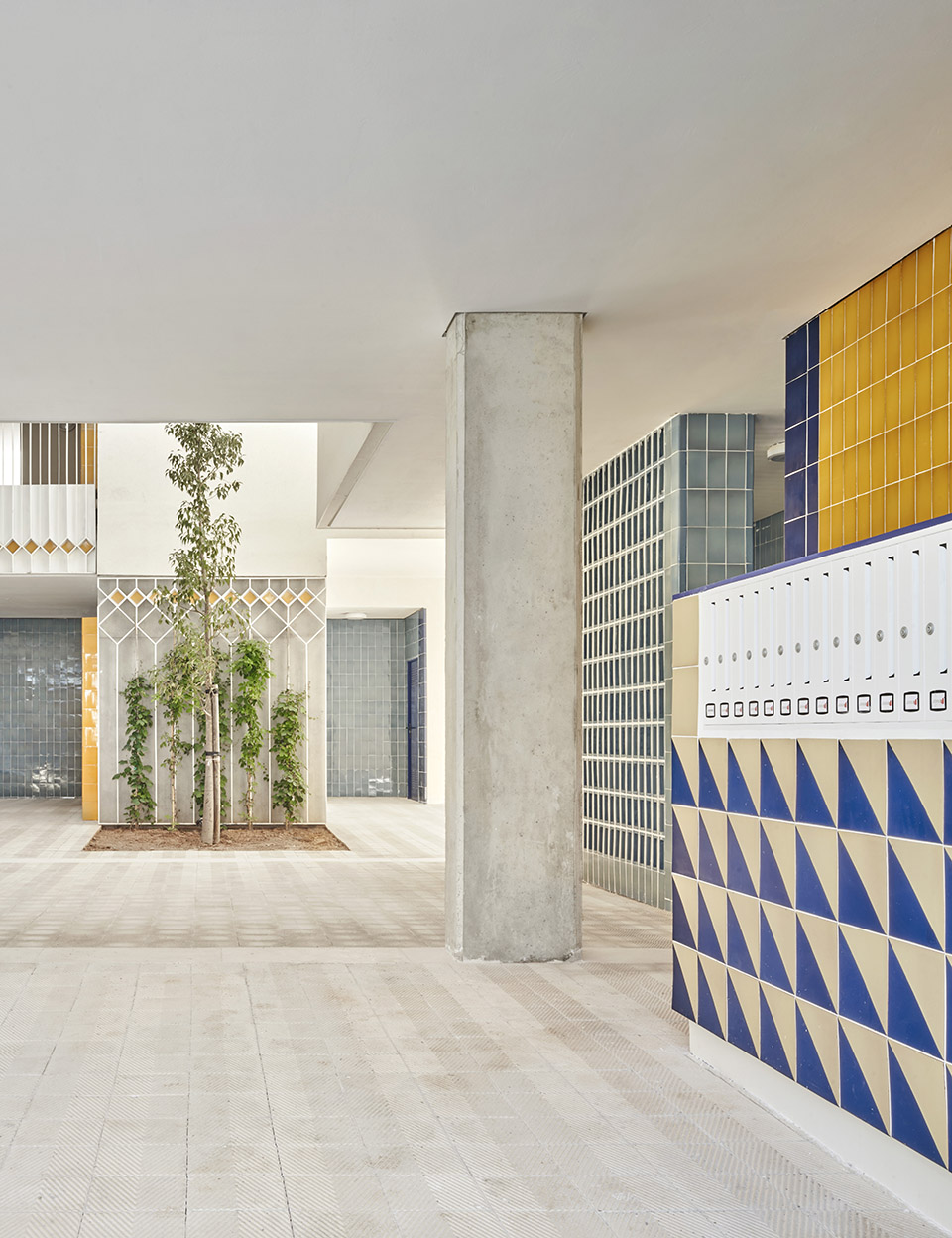 Social Housing In Ibiza by RIPOLLTIZON Estudio de arquitectura - 谷德设计网