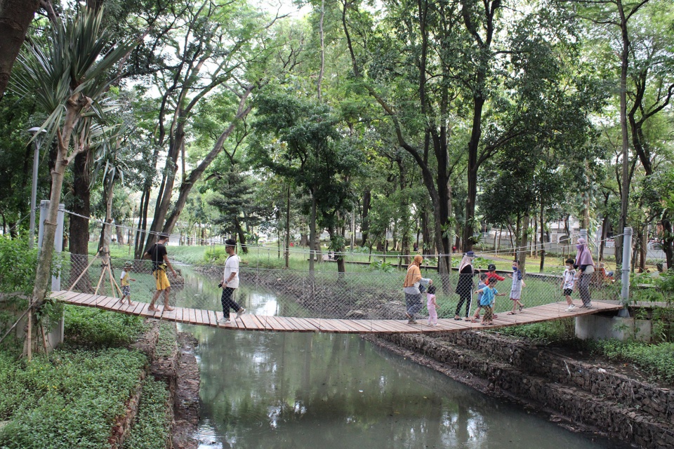 Tebet Eco Park by SIURA Studio