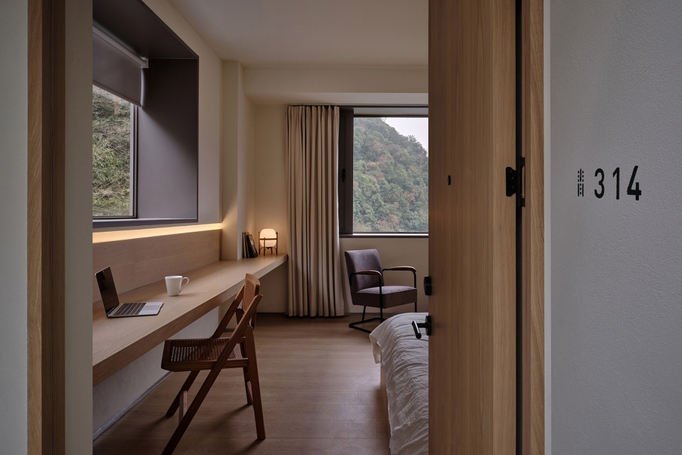 Terraced Courtyard Hangzhou Qingshan Co Space China by TEAM BLDG