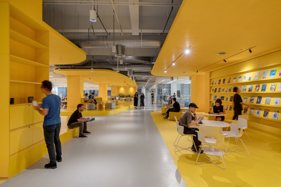 red bird maker space by remixstudio