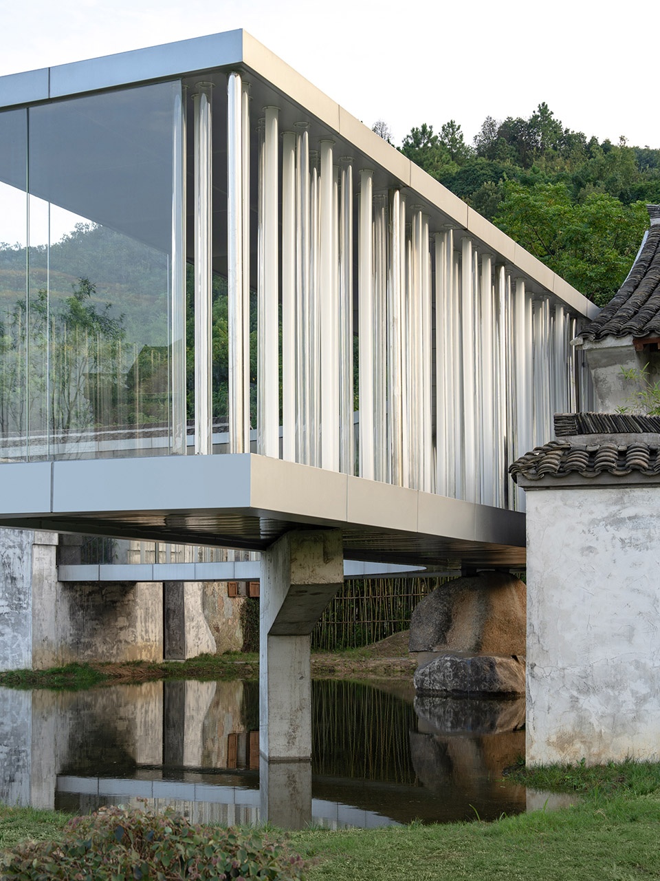 Lakeside Teahouse China by Domain Architects