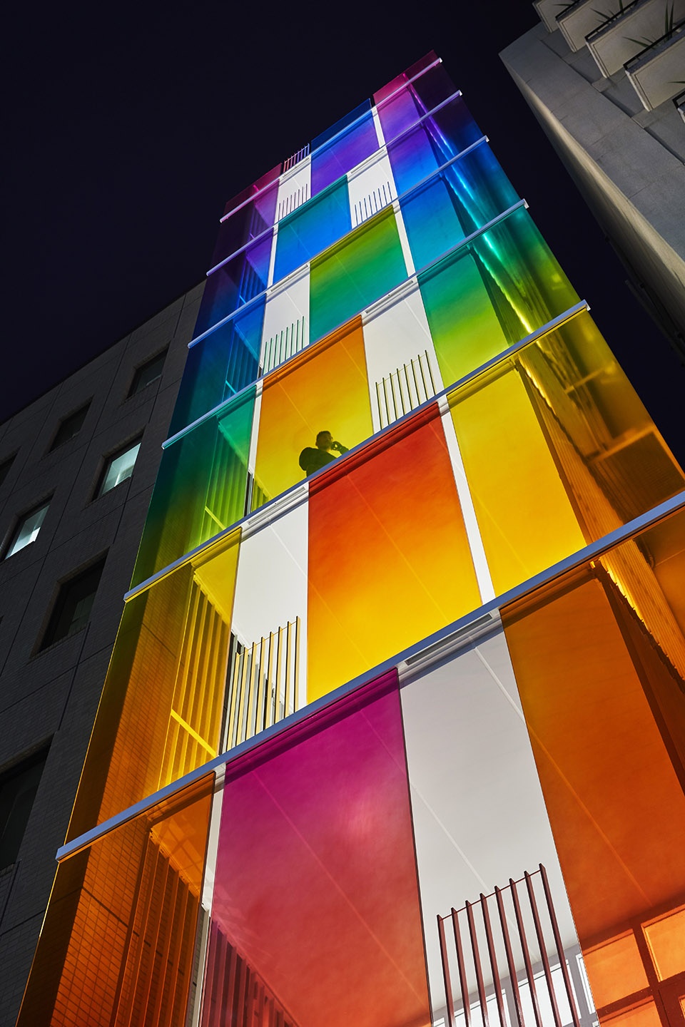 VERTICAL RAINBOW in Tokyo by SAKO Architects