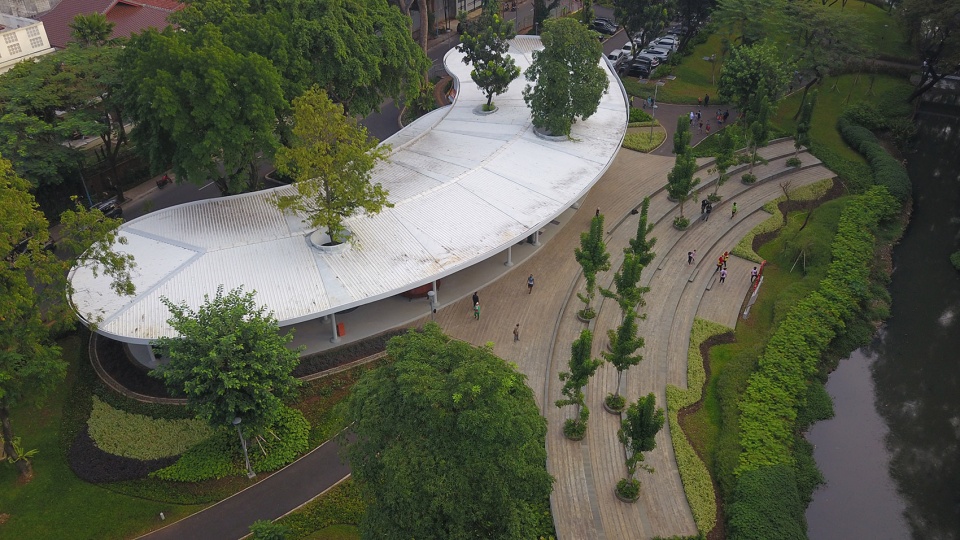 Tebet Eco Park by SIURA Studio