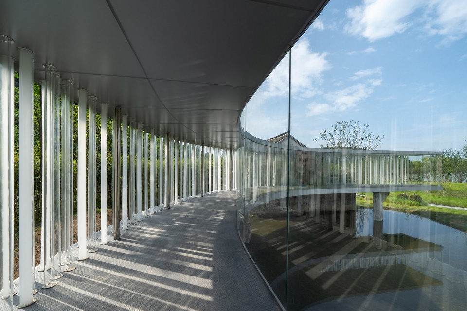 Lakeside Teahouse China by Domain Architects