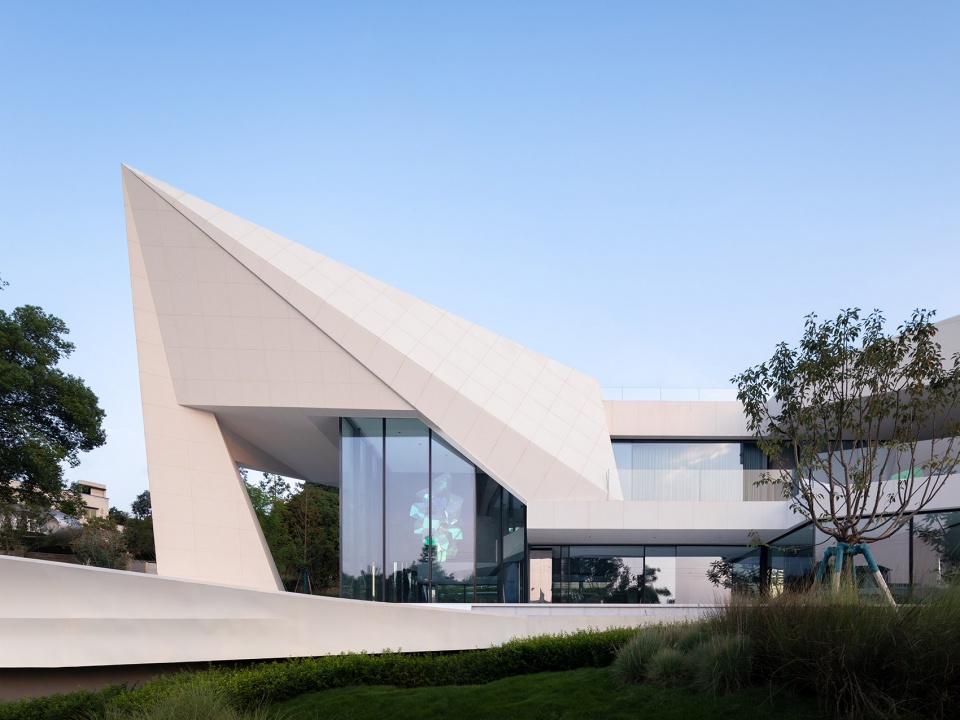 Thousand paper cranes House China by GrandZ Build Architectural Office Chongqing Co LTD