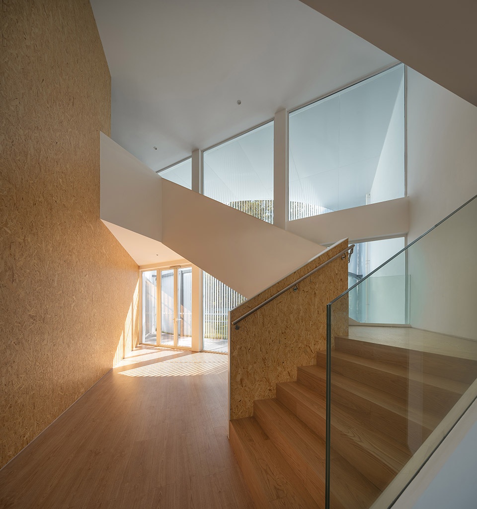 Shenzhen Central Park Construction Command Center China by ATELIER XI
