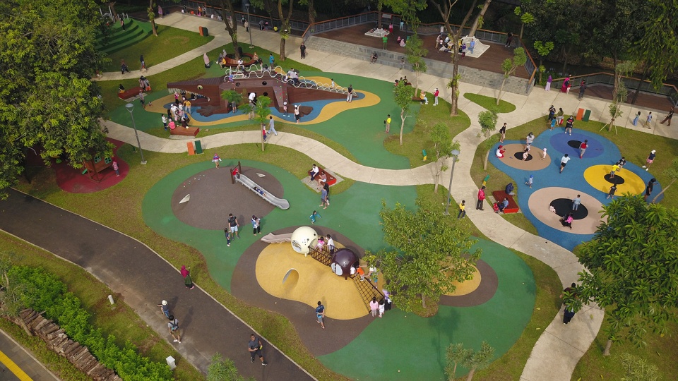 Tebet Eco Park by SIURA Studio