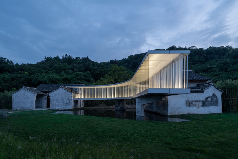 Lakeside Teahouse China by Domain Architects