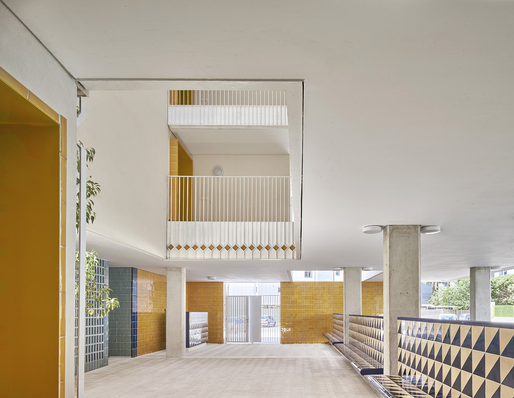 Social Housing In Ibiza by RIPOLLTIZON Estudio de arquitectura - 谷德设计网