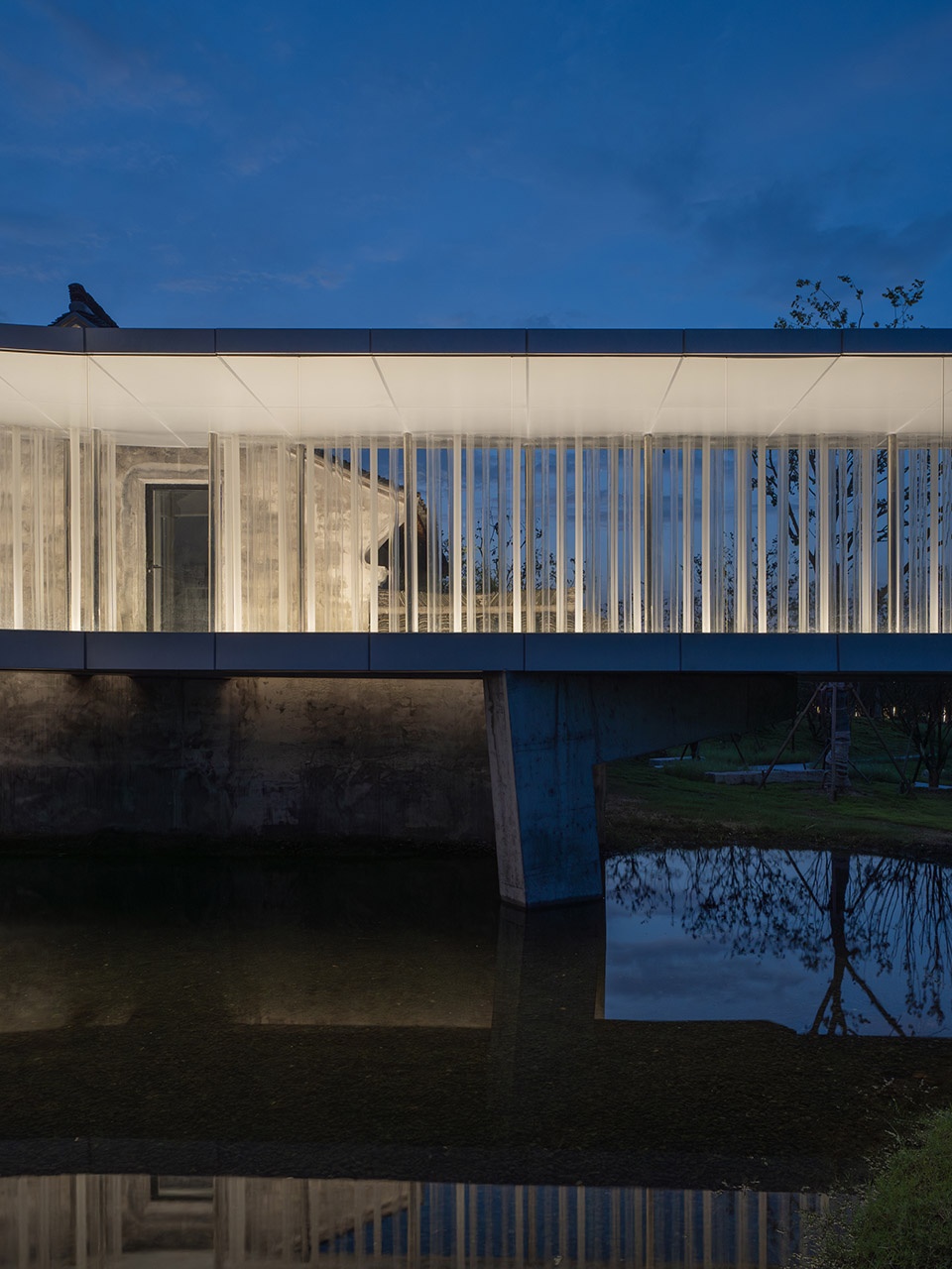 Lakeside Teahouse China by Domain Architects