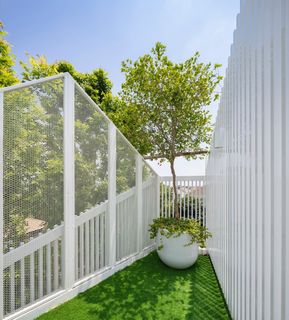 house cover by touch architect