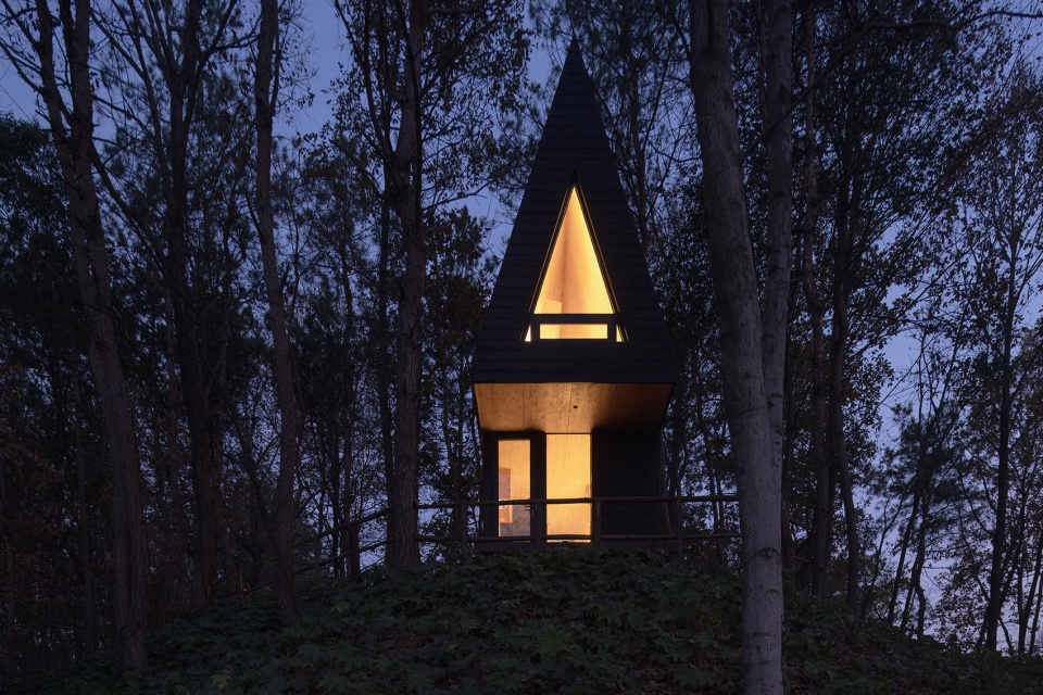 Fragrant Wiki World Natural Camp China by Wiki World Advanced Architecture Lab