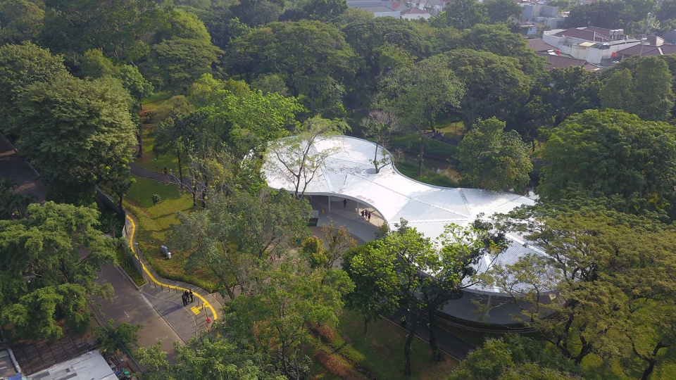 Tebet Eco Park by SIURA Studio