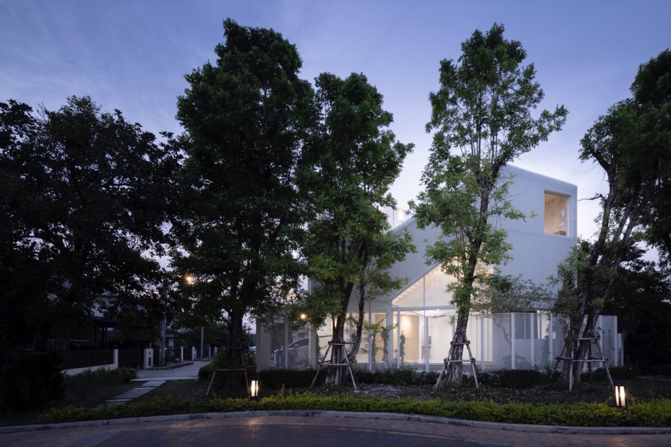 house cover by touch architect