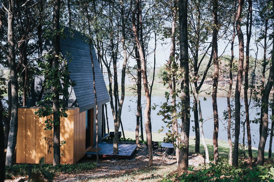 Fragrant Wiki World Natural Camp China by Wiki World Advanced Architecture Lab