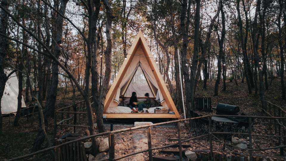 Fragrant Wiki World Natural Camp China by Wiki World Advanced Architecture Lab