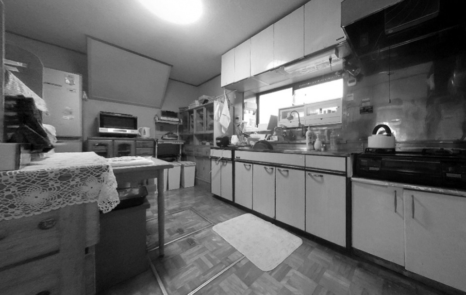 higashihongo house by roovice