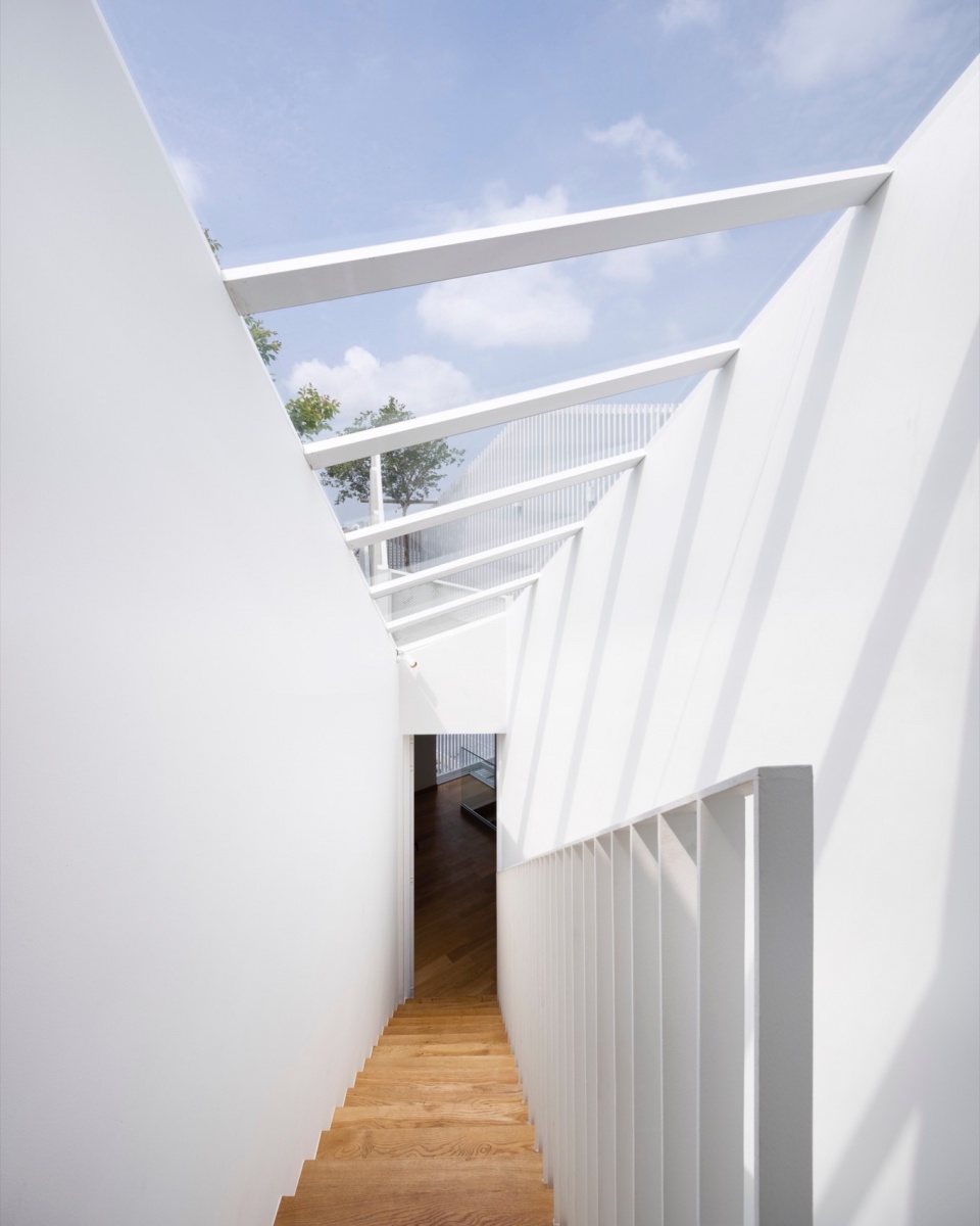house cover by touch architect