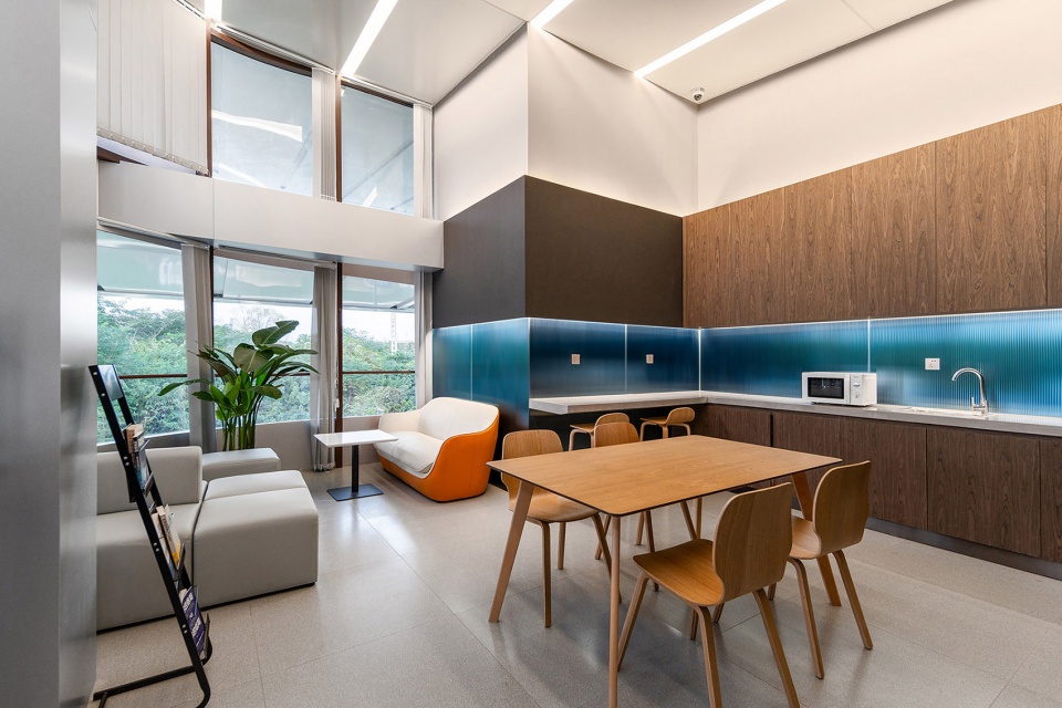 Shell Super Hubs Wuhan by ATAH