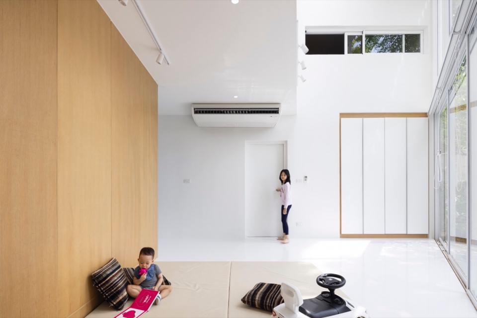 house cover by touch architect