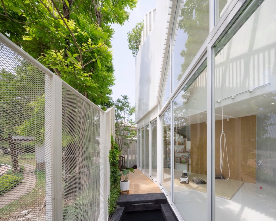 house cover by touch architect