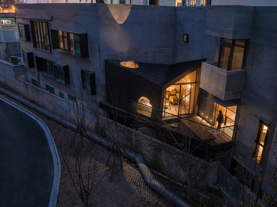 building in the cracks shanghai by benzhe architecture design