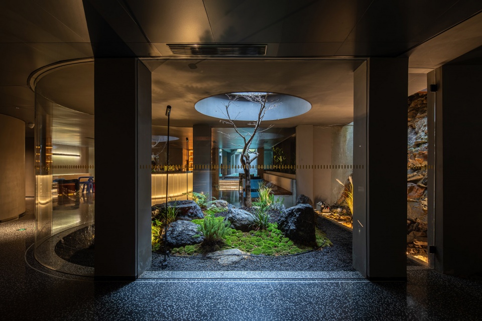 yixing 23 bay rock hotel by su architects