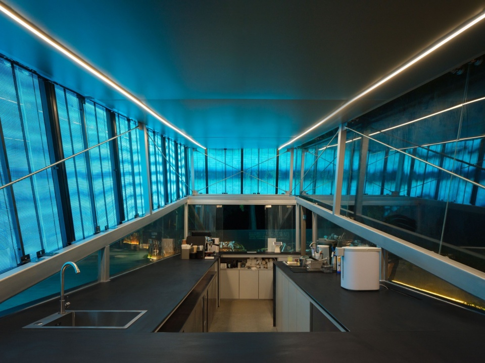 内部 pluto x coffee station by un group architecture