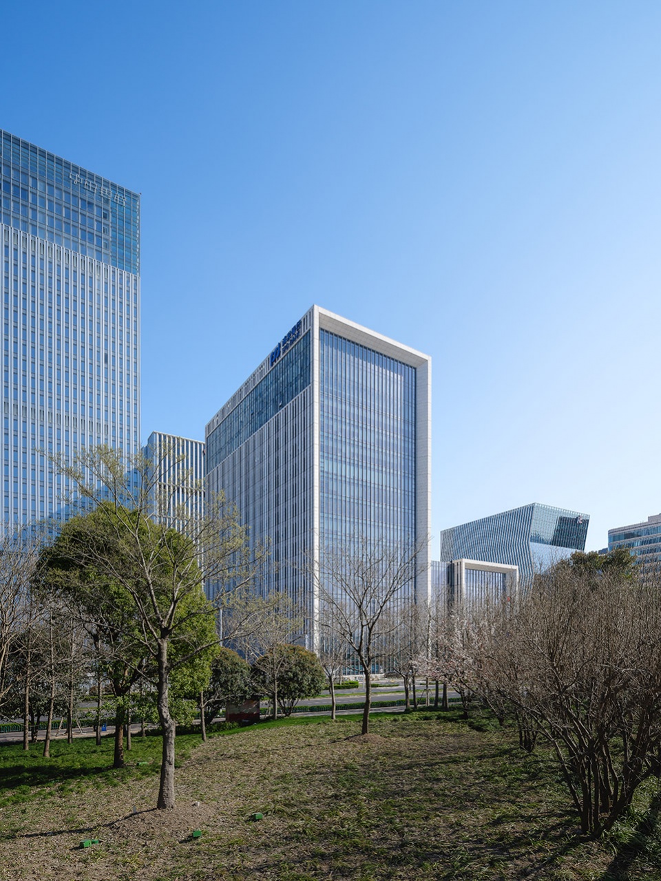 shanghai pudong development bank new office by aedas