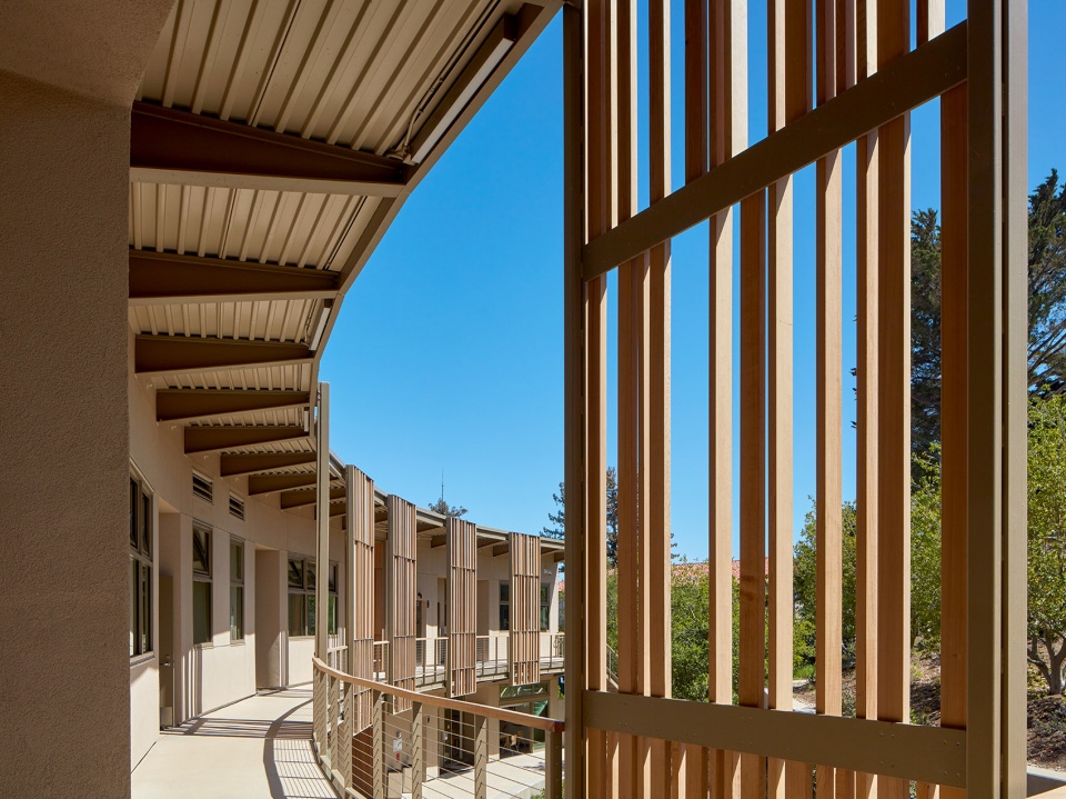 nueva school science and environmental center by leddy maytum stacy architects