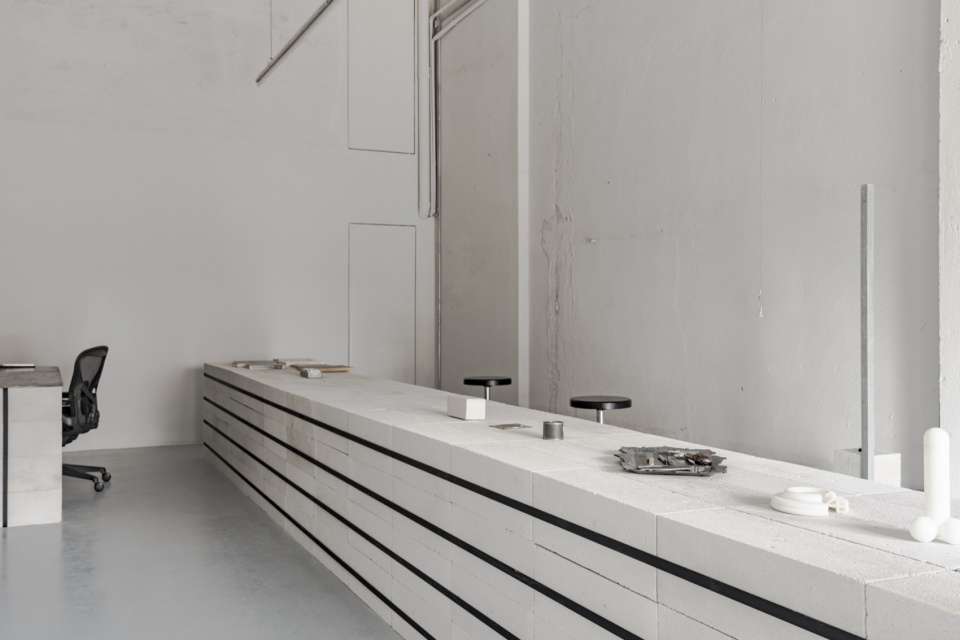 office l by creative lab l