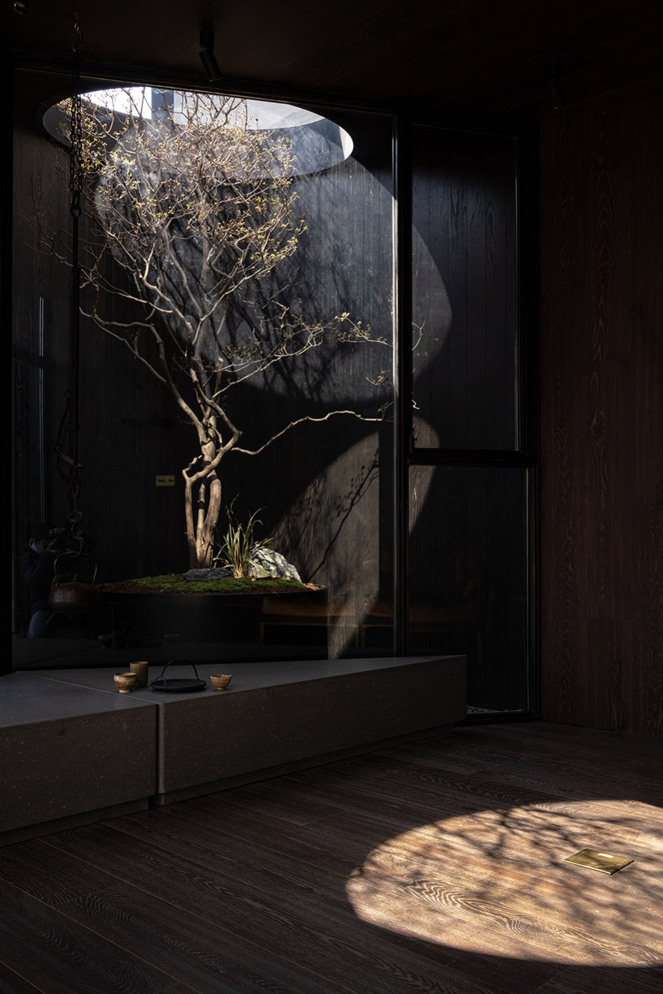 building in the cracks shanghai by benzhe architecture design