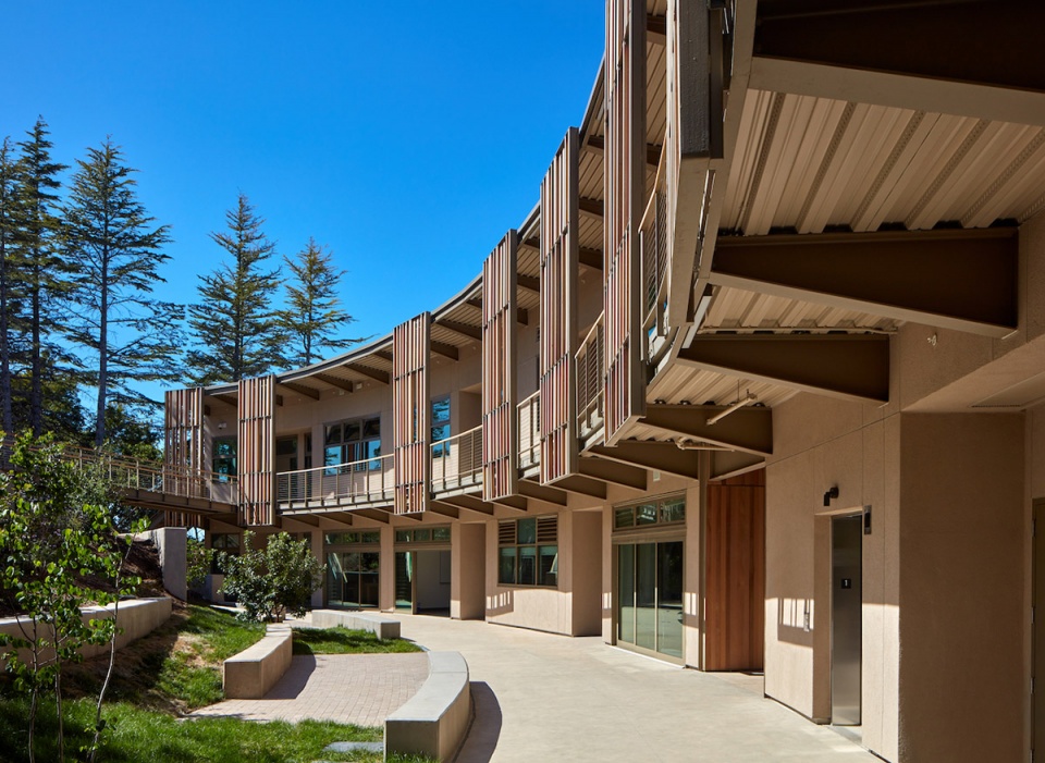 nueva school science and environmental center by leddy maytum stacy architects