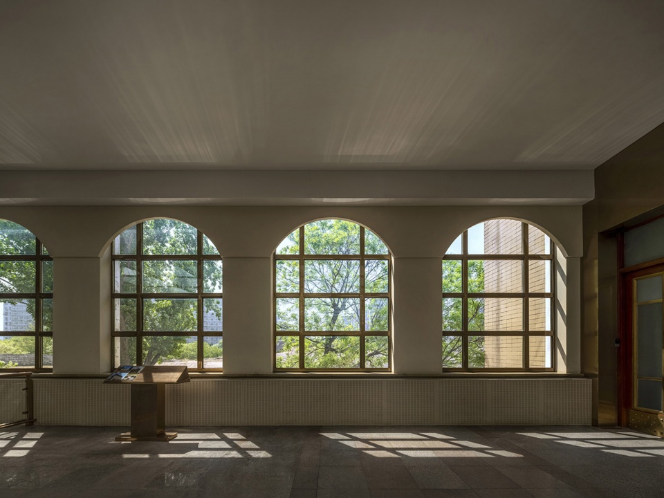 the interior renovation of beijing railway station by wit