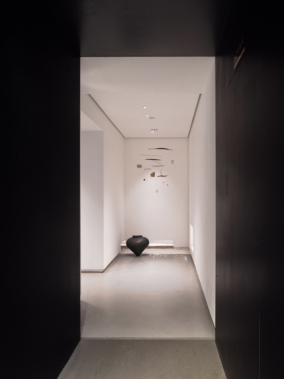 building in the cracks shanghai by benzhe architecture design