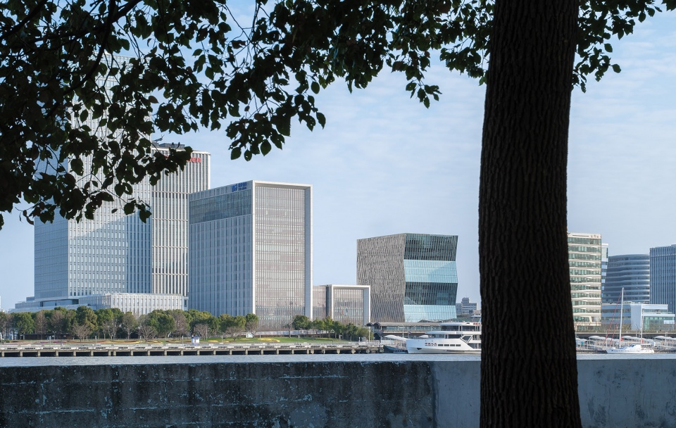 shanghai pudong development bank new office by aedas