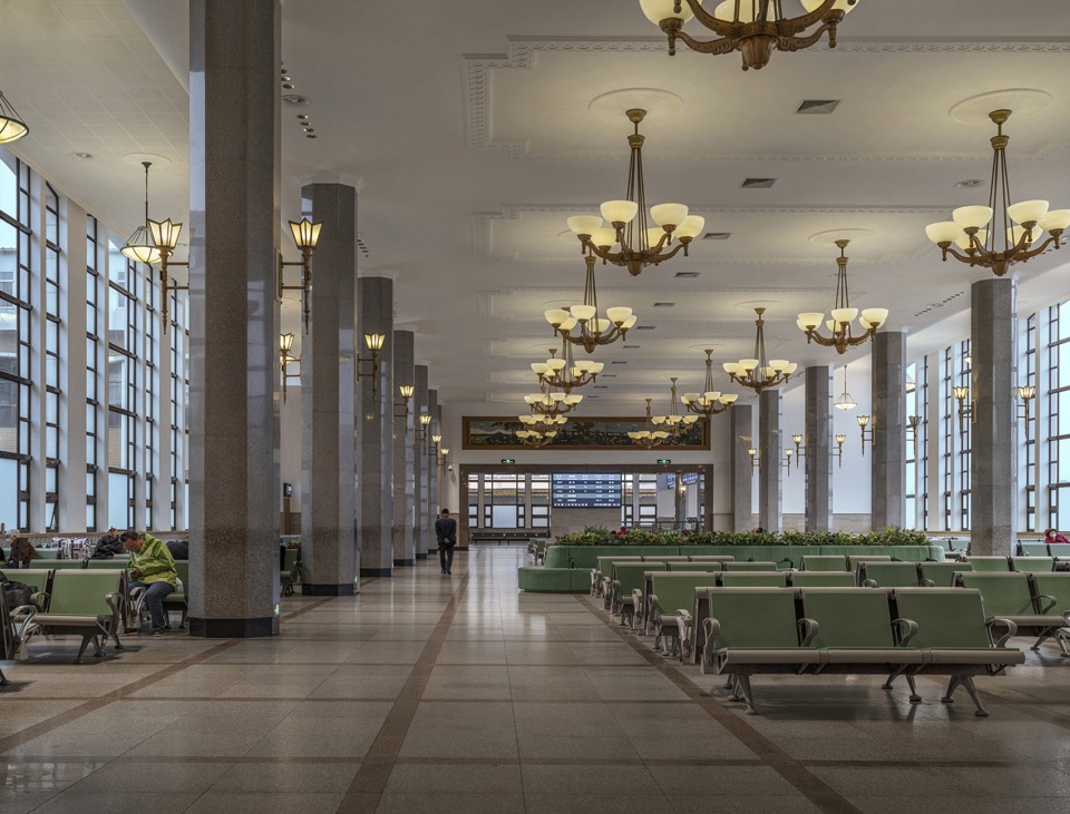 the interior renovation of beijing railway station by wit