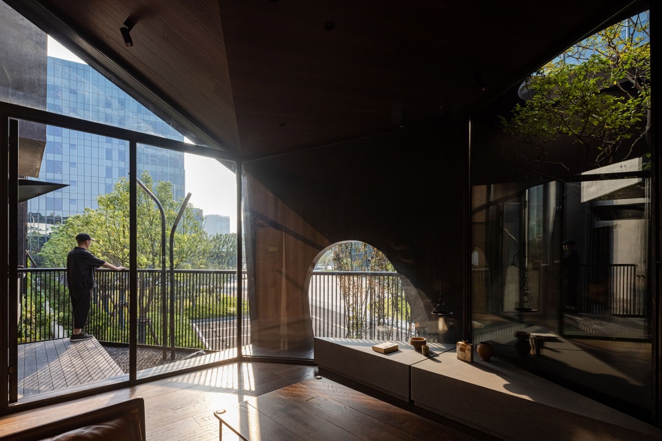 building in the cracks shanghai by benzhe architecture design