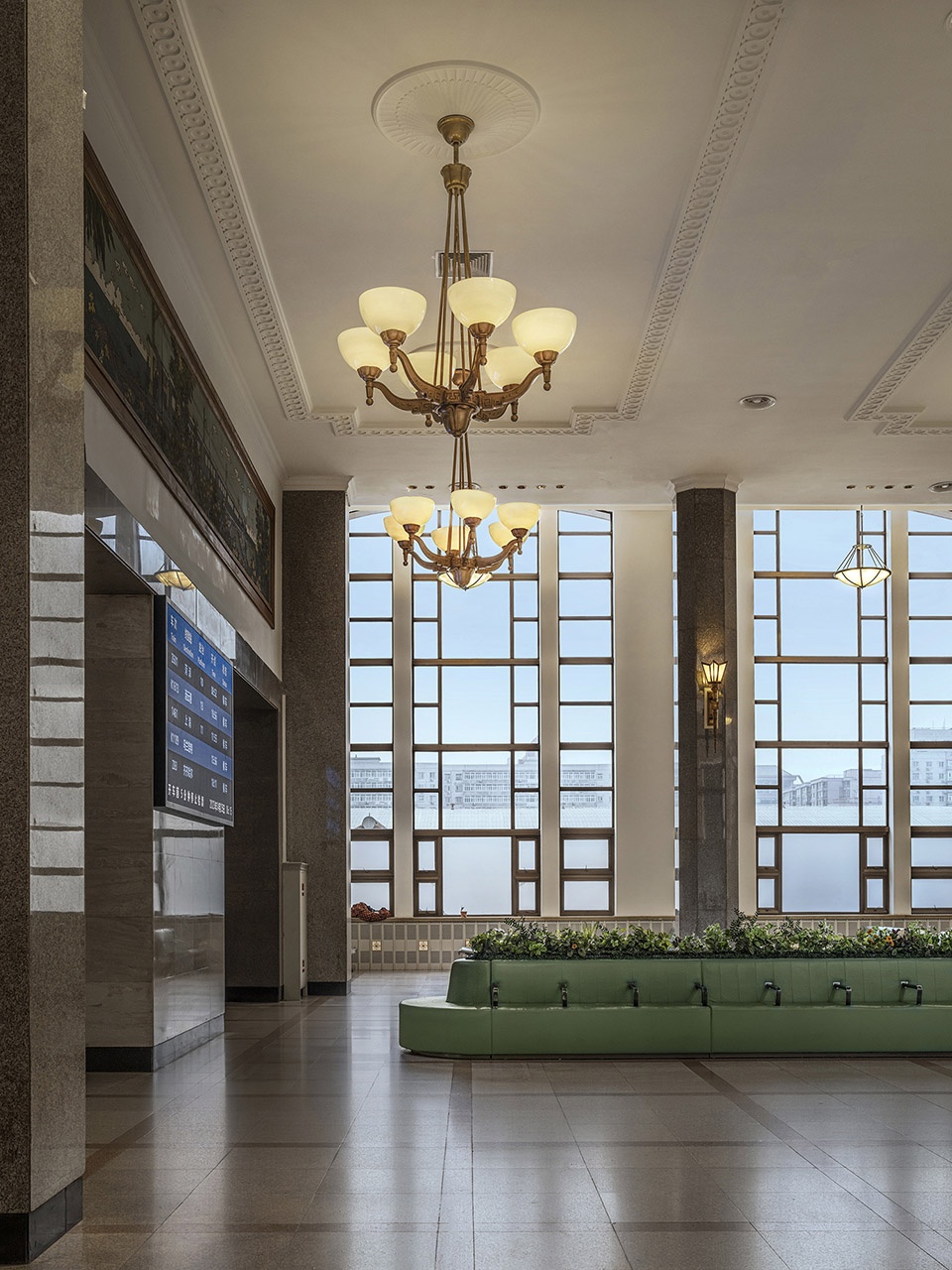 the interior renovation of beijing railway station by wit