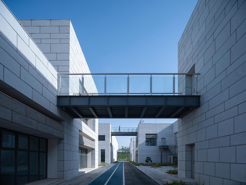 wuhan sponge park research tourist center by uao