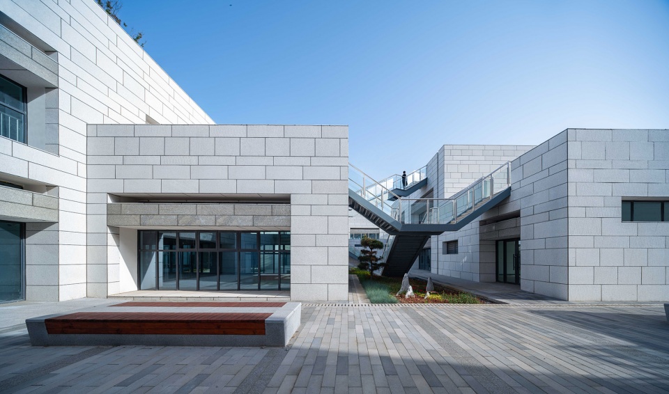 wuhan sponge park research tourist center by uao