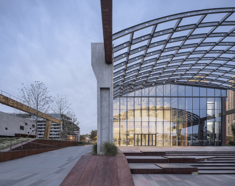 canal hub 1958 by shenzhen huahui design