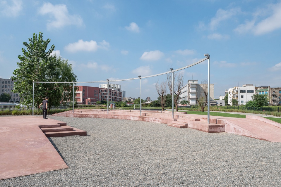 .刘可南 旭可建筑 《桥下舞台》©️上海城市空间艺术季,摄影田方方