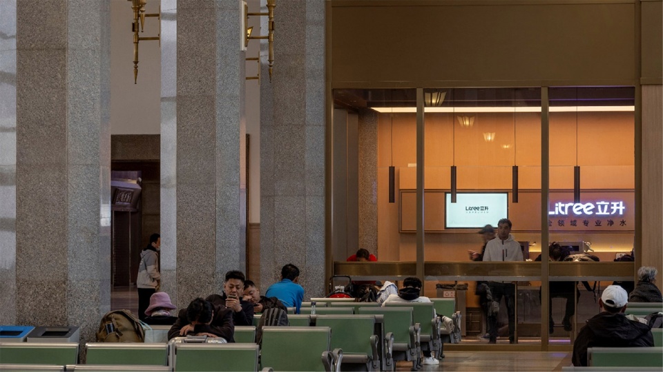 the interior renovation of beijing railway station by wit